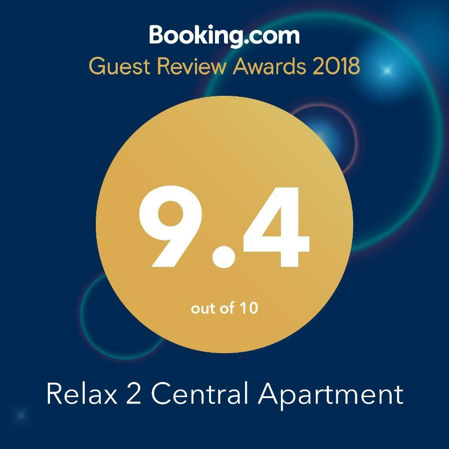 Relax 2 Central Apartment Bacau Ngoại thất bức ảnh